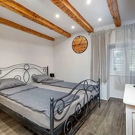 Hotel Comfortable Krk Town