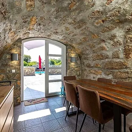 Hotel Comfortable Krk Town